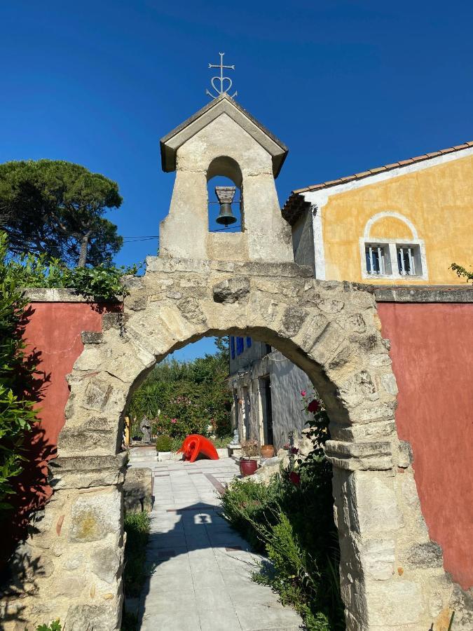 Le Clos De L'Isle Arles Esterno foto